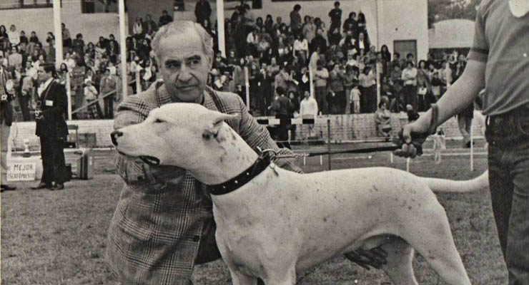 Antonio Nores Martínez en exposición de Dogo Argentino